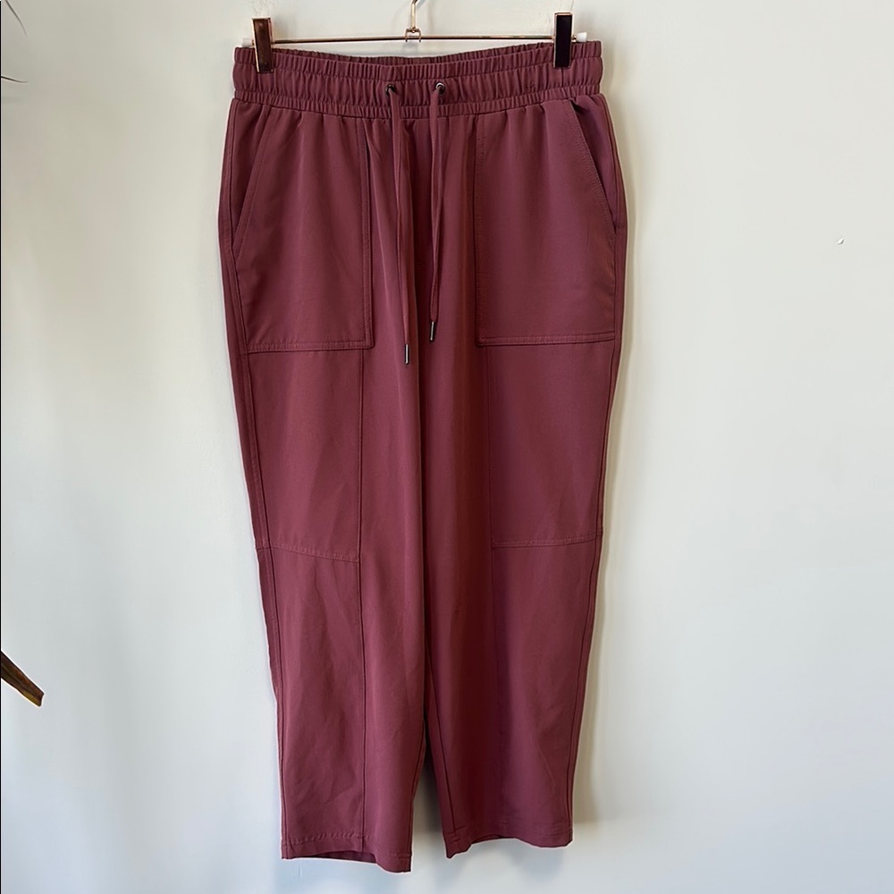 Mondetta Sz Medium Active Ankle Cropped Pants Relaxed Fit
